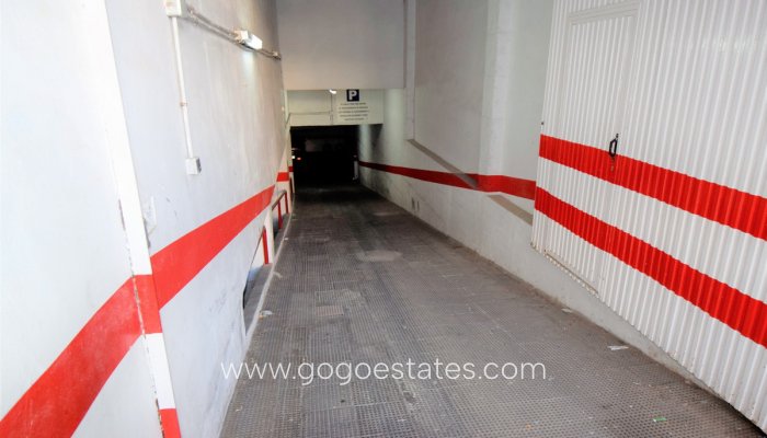 Te koop - Commercieel - Garage - Guardamar del Segura - Guardamar del Segura Centro