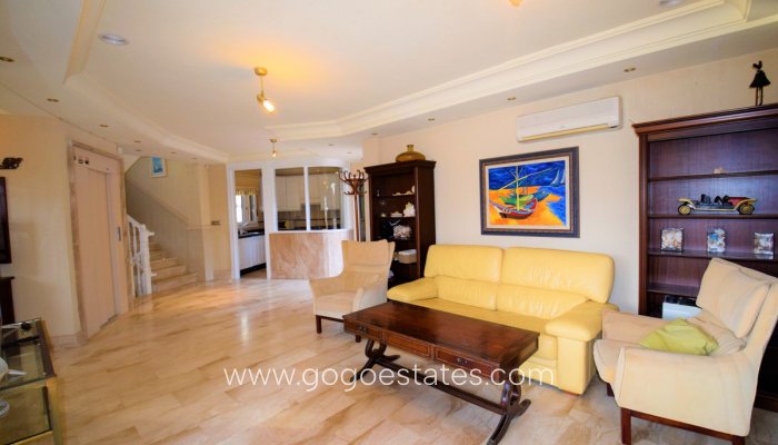 Te koop - Huis - Vrijstaande Villa - Guardamar del Segura - Guardamar del Segura Centro