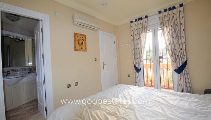 Te koop - Huis - Vrijstaande Villa - Guardamar del Segura - Guardamar del Segura Centro