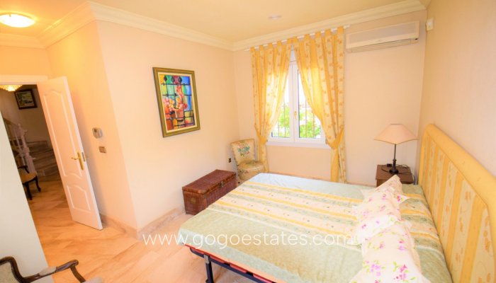 Te koop - Huis - Vrijstaande Villa - Guardamar del Segura - Guardamar del Segura Centro