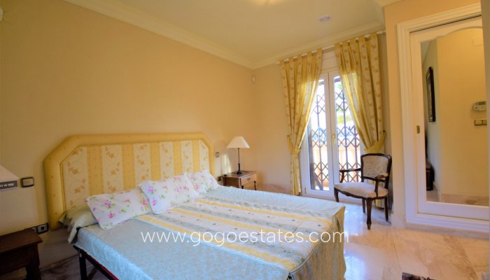 Te koop - Huis - Vrijstaande Villa - Guardamar del Segura - Guardamar del Segura Centro