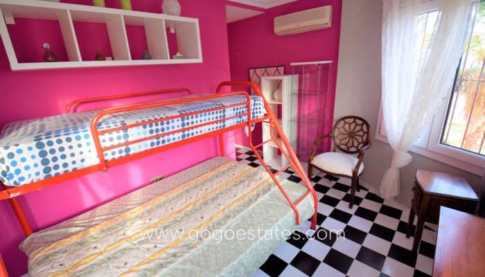 Te koop - Huis - Vrijstaande Villa - Guardamar del Segura - Guardamar del Segura Centro