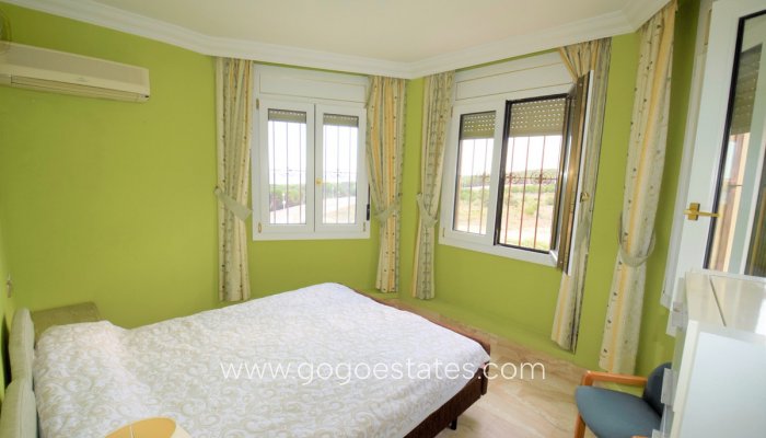 Te koop - Huis - Vrijstaande Villa - Guardamar del Segura - Guardamar del Segura Centro