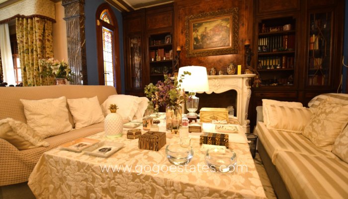 Te koop - Huis - Vrijstaande Villa - Torrevieja - Torrevieja Centro