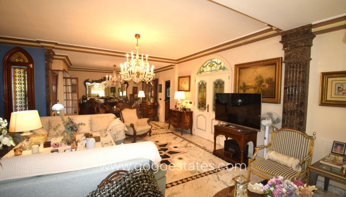 Te koop - Huis - Vrijstaande Villa - Torrevieja - Torrevieja Centro