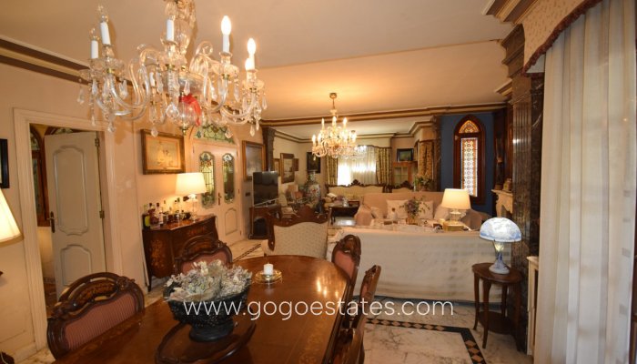 Te koop - Huis - Vrijstaande Villa - Torrevieja - Torrevieja Centro