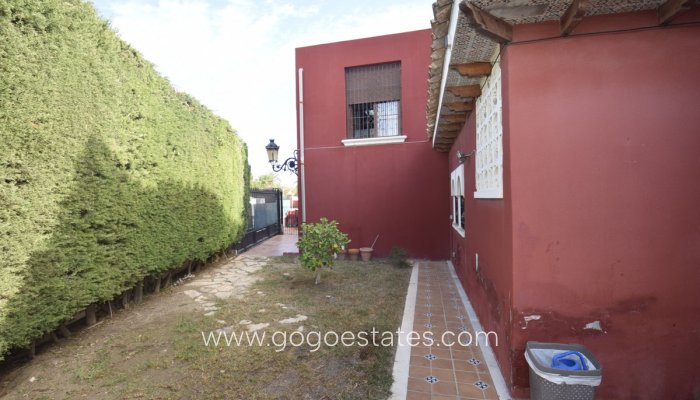 Te koop - Huis - Vrijstaande Villa - Torrevieja - Torrevieja Centro