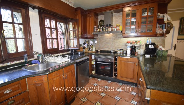 Te koop - Huis - Vrijstaande Villa - Torrevieja - Torrevieja Centro