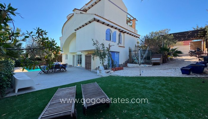 Te koop - Huis - Vrijstaande Villa - Orihuela - La Zenia