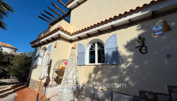 Te koop - Huis - Vrijstaande Villa - Orihuela - La Zenia