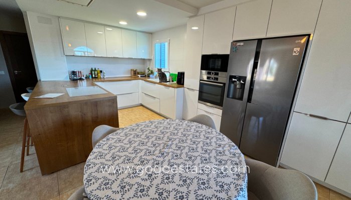 Te koop - Huis - Vrijstaande Villa - Orihuela - La Zenia