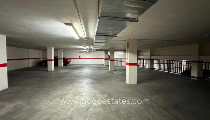 Te koop - Commercieel - Garage - Guardamar del Segura - Guardamar del Segura Centro