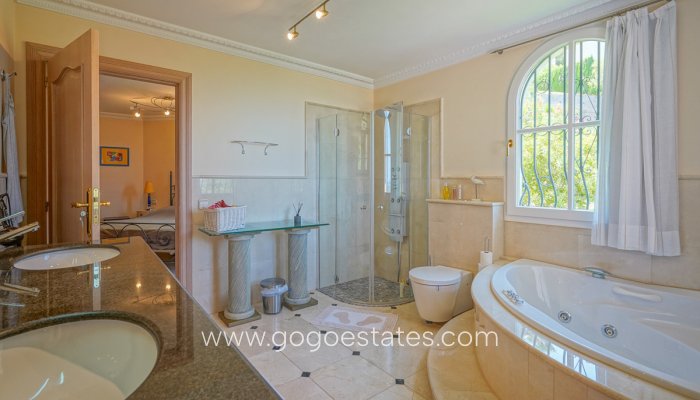 Te koop - Huis - Vrijstaande Villa - Sella