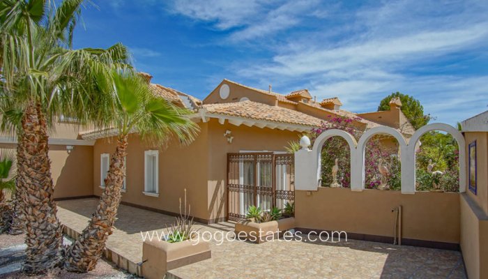 Te koop - Huis - Vrijstaande Villa - La Nucía - La Nucia Centro