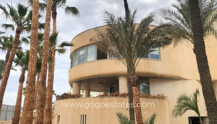 Te koop - Huis - Vrijstaande Villa - Elche - El Altet