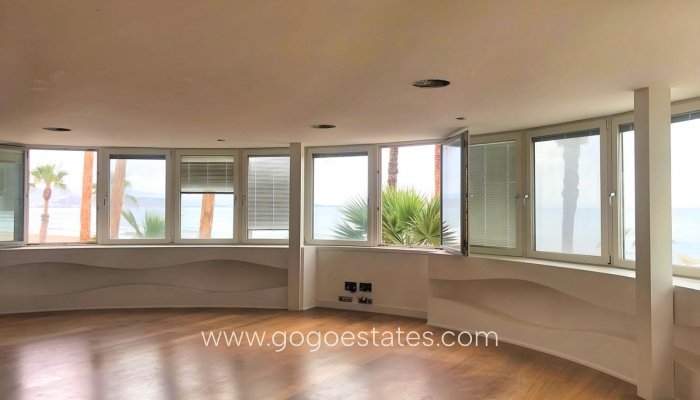 Te koop - Huis - Vrijstaande Villa - Elche - El Altet