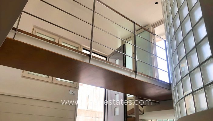 Te koop - Huis - Vrijstaande Villa - Elche - El Altet