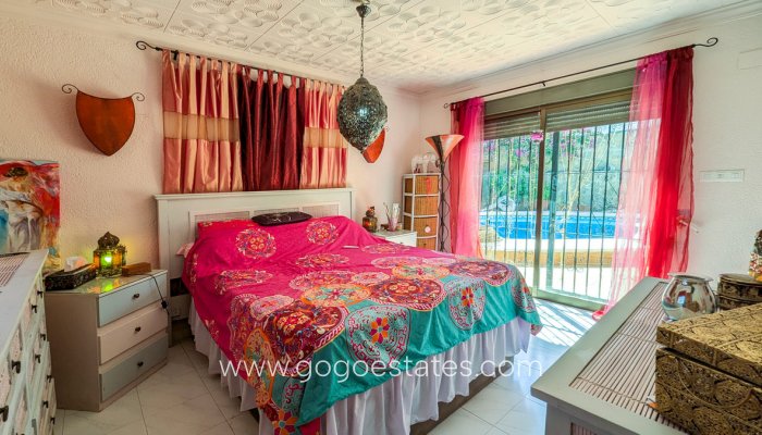 Te koop - Huis - Vrijstaande Villa - Orba - Orba Centro