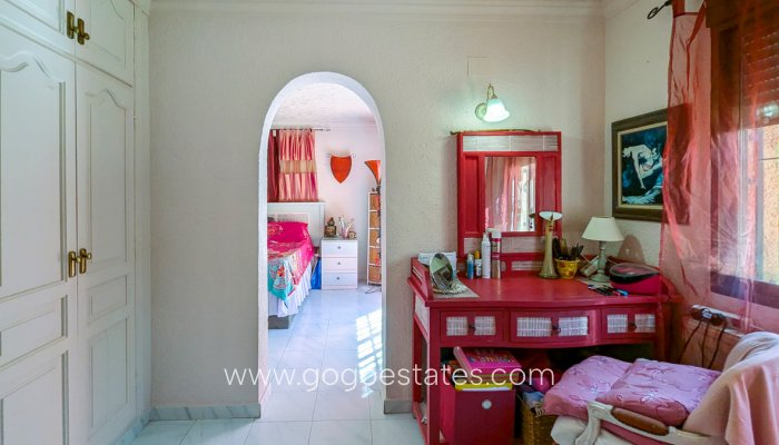 Te koop - Huis - Vrijstaande Villa - Orba - Orba Centro