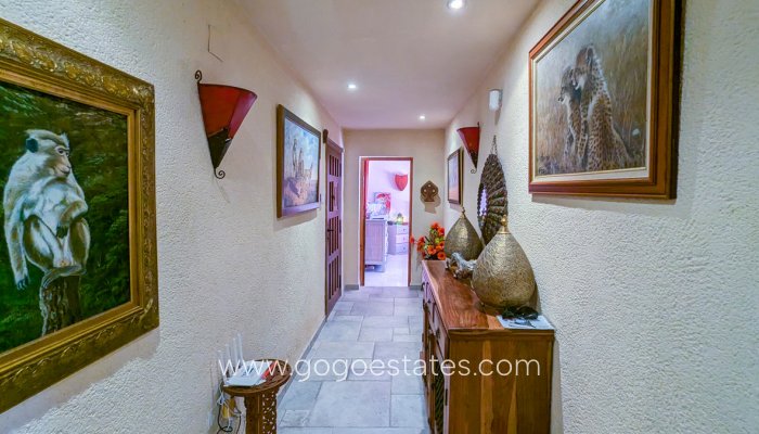 Te koop - Huis - Vrijstaande Villa - Orba - Orba Centro