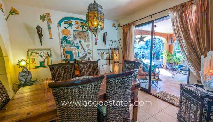 Te koop - Huis - Vrijstaande Villa - Orba - Orba Centro