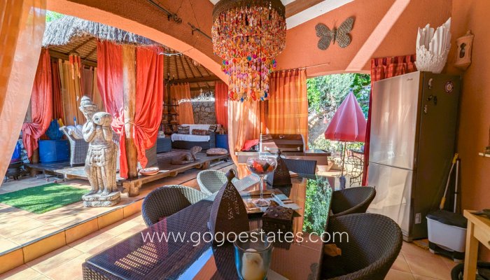 Te koop - Huis - Vrijstaande Villa - Orba - Orba Centro