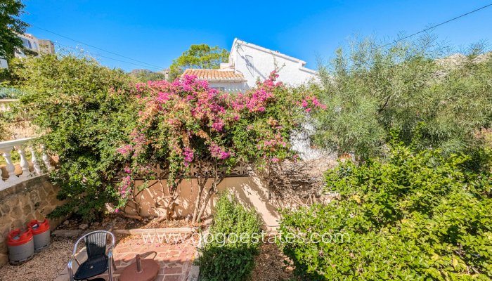 Te koop - Huis - Vrijstaande Villa - Orba - Orba Centro