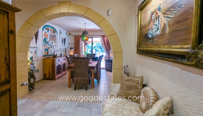 Te koop - Huis - Vrijstaande Villa - Orba - Orba Centro