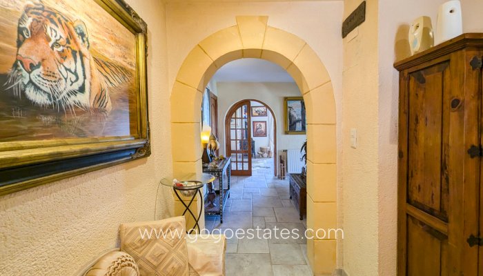 Te koop - Huis - Vrijstaande Villa - Orba - Orba Centro