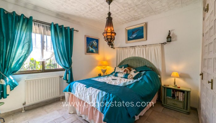 Te koop - Huis - Vrijstaande Villa - Orba - Orba Centro