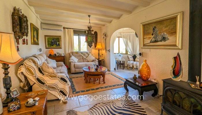 Te koop - Huis - Vrijstaande Villa - Orba - Orba Centro