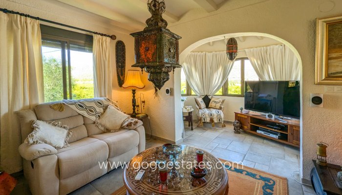 Te koop - Huis - Vrijstaande Villa - Orba - Orba Centro