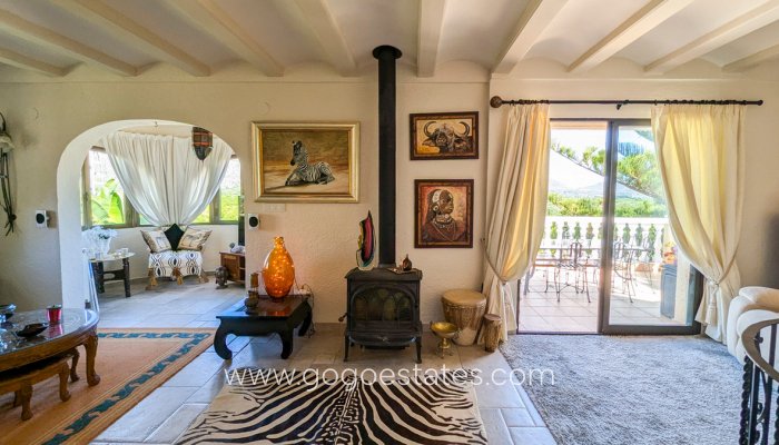 Te koop - Huis - Vrijstaande Villa - Orba - Orba Centro