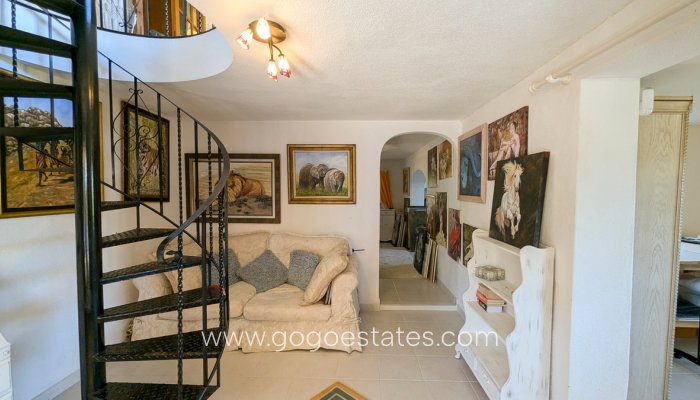 Te koop - Huis - Vrijstaande Villa - Orba - Orba Centro