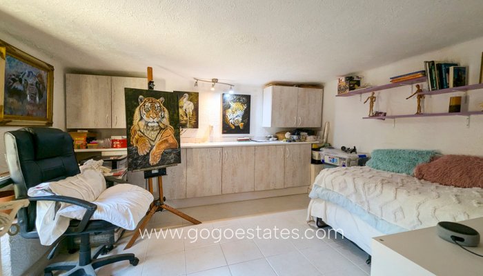 Te koop - Huis - Vrijstaande Villa - Orba - Orba Centro