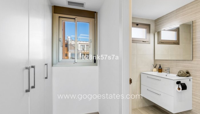 Te koop - Appartement - Appartement op de middelste verdieping - Orihuela - Orihuela Costa