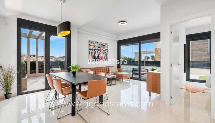 Te koop - Huis - Vrijstaande Villa - Orihuela - Lomas de Cabo Roig