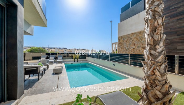 Te koop - Huis - Vrijstaande Villa - Orihuela - Lomas de Cabo Roig