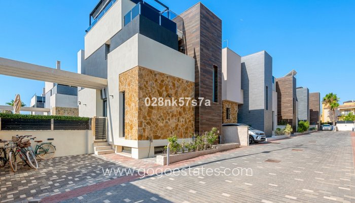 Te koop - Huis - Vrijstaande Villa - Orihuela - Lomas de Cabo Roig