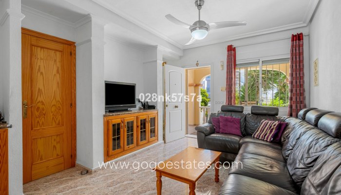 Te koop - Huis - Stadswoning - Orihuela - La Zenia