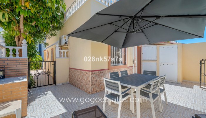 Te koop - Huis - Stadswoning - Orihuela - La Zenia
