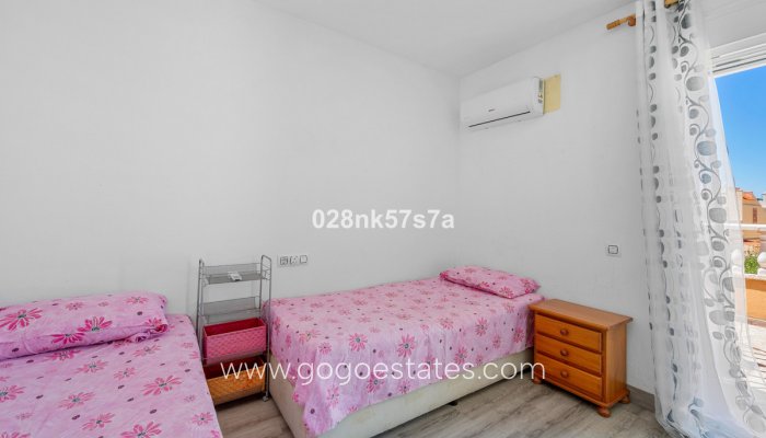 Te koop - Huis - Stadswoning - Orihuela - La Zenia