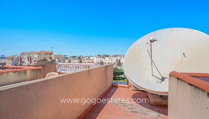 Te koop - Huis - Stadswoning - Orihuela - La Zenia