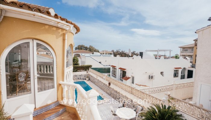 Te koop - Huis - Vrijstaande Villa - Orihuela - Villamartin