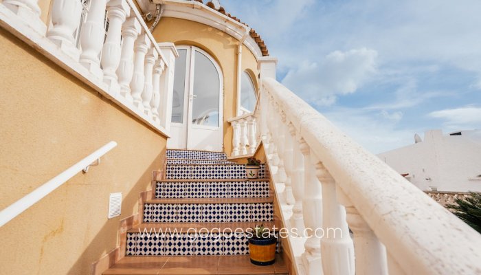 Te koop - Huis - Vrijstaande Villa - Orihuela - Villamartin