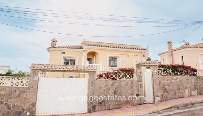 Te koop - Huis - Vrijstaande Villa - Orihuela - Villamartin