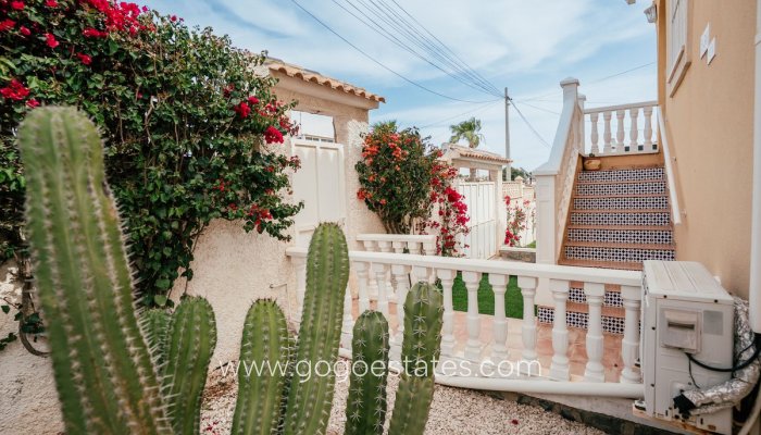 Te koop - Huis - Vrijstaande Villa - Orihuela - Villamartin