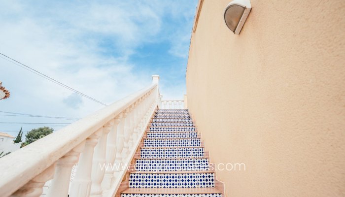 Te koop - Huis - Vrijstaande Villa - Orihuela - Villamartin