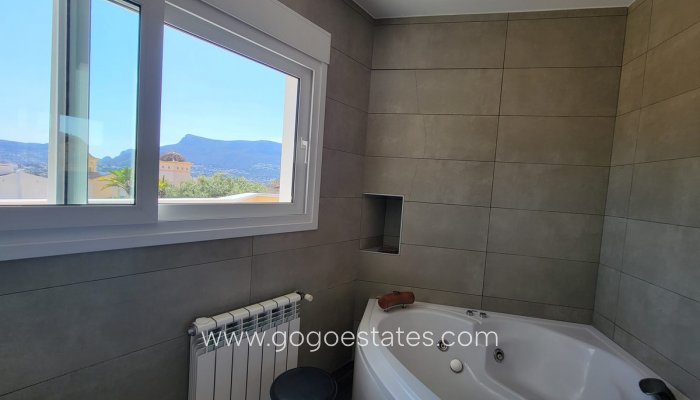 Te koop - Huis - Vrijstaande Villa - Calpe - Calpe Centro