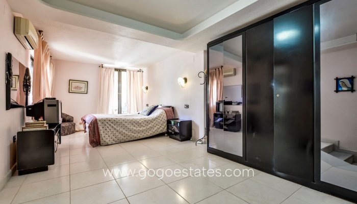 Revente - Maison - Villa Individuelle - Benidorm - Benidorm Centro